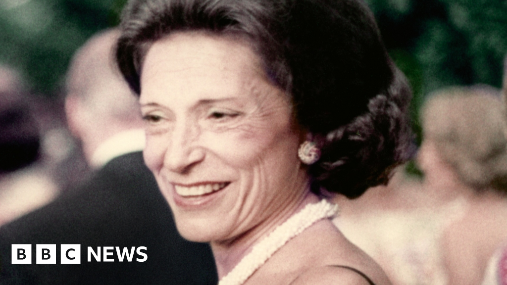 Doris Fisher, Gap Co-Founder, Passes Away at 94 Years Old