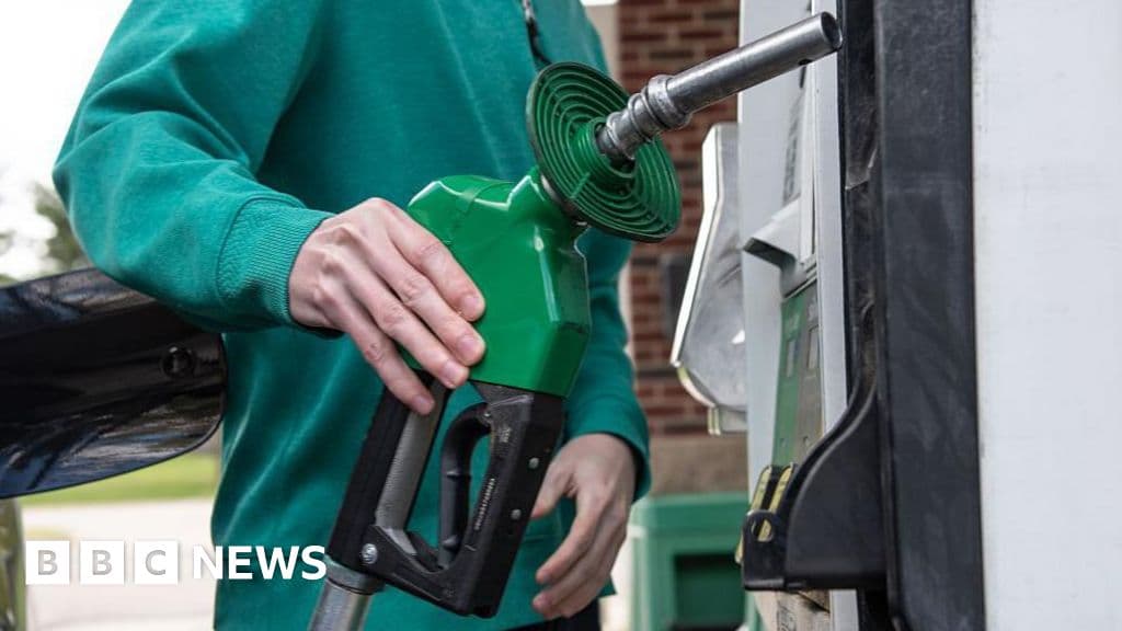 Oil Prices Decline as US Aims for Hormuz Strait Reopening