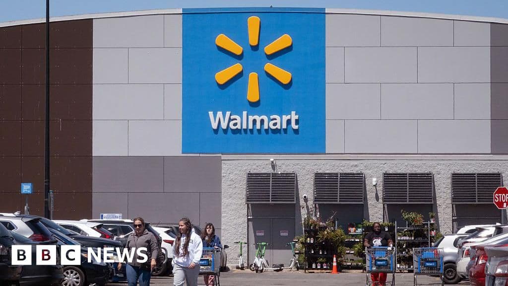 Major Warning: Walmart Reveals Shoppers Cutting Spending