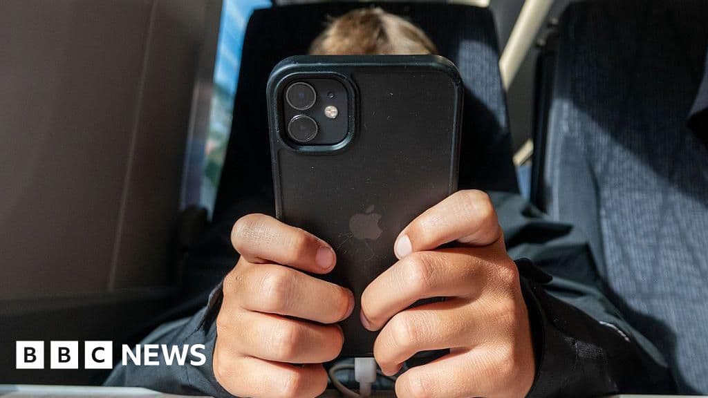 Major Upgrade: WiFi Boost for 1,400 UK Trains Announced