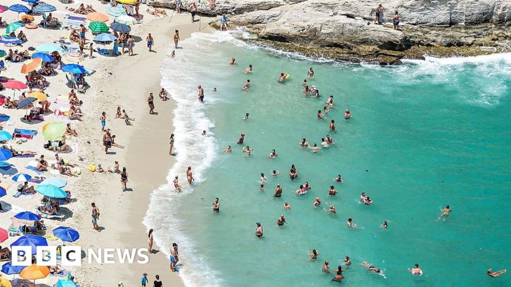 Tui Reports 10% Drop in Summer Bookings Amid UK Caution