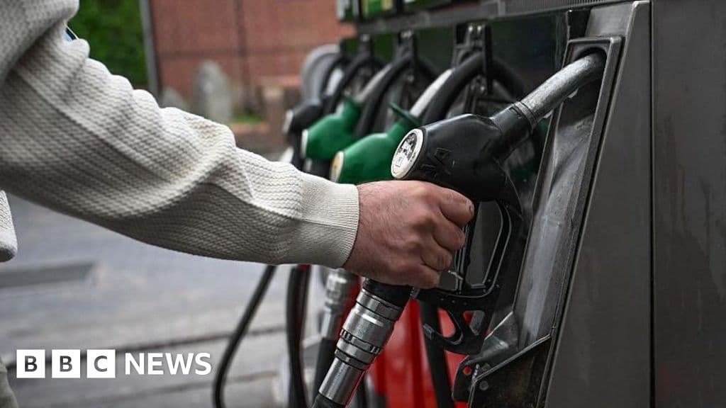 Oil Prices Surge Amid US-Iran Tensions in Hormuz Strait
