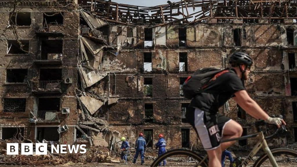 Russia Issues Fresh Threats to Kyiv, Urges Foreign Nationals to Leave