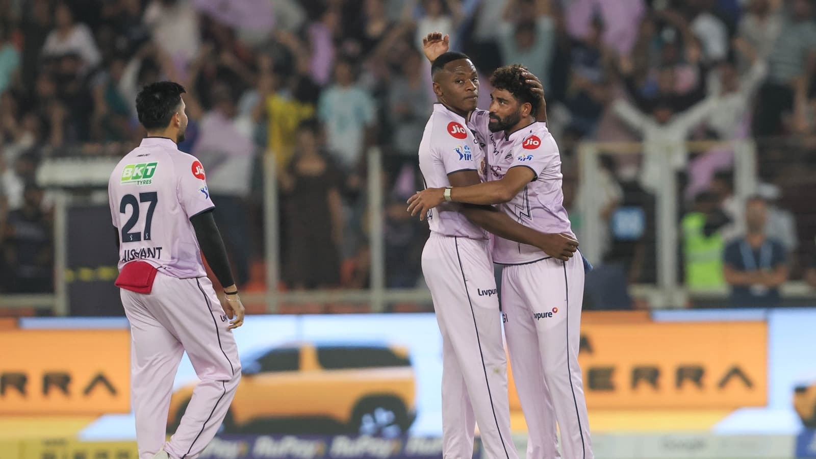 Revolutionary Bowling Tactics: Siraj and Rabada Shine in IPL 2026