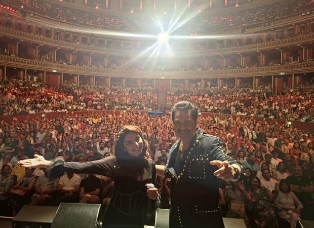 Kumar Sanu and Shannon K Dazzle Royal Albert Hall Audience
