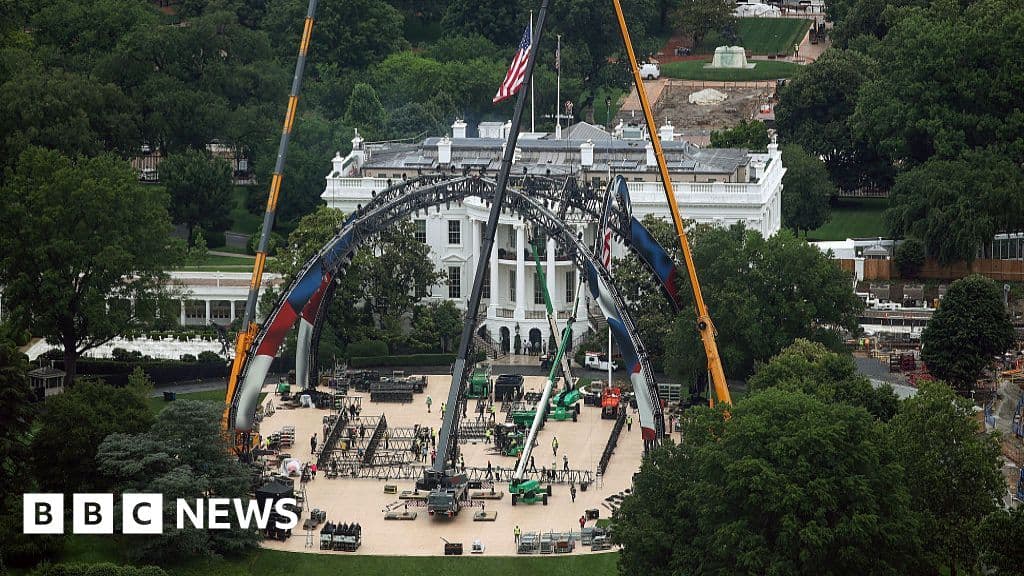 Shocking: White House Builds UFC Cage for Independence Day
