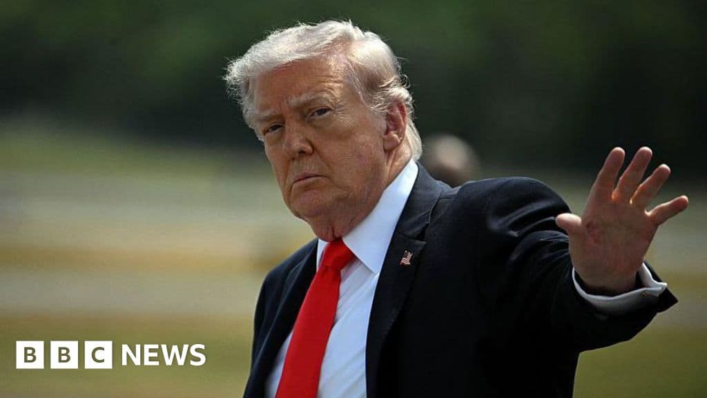 Trump Announces US Will Aid Stranded Ships in Hormuz Strait