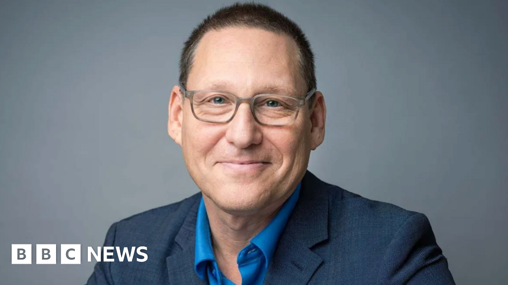 Avi Lewis Takes Helm of Canada's NDP Amid Major Challenges