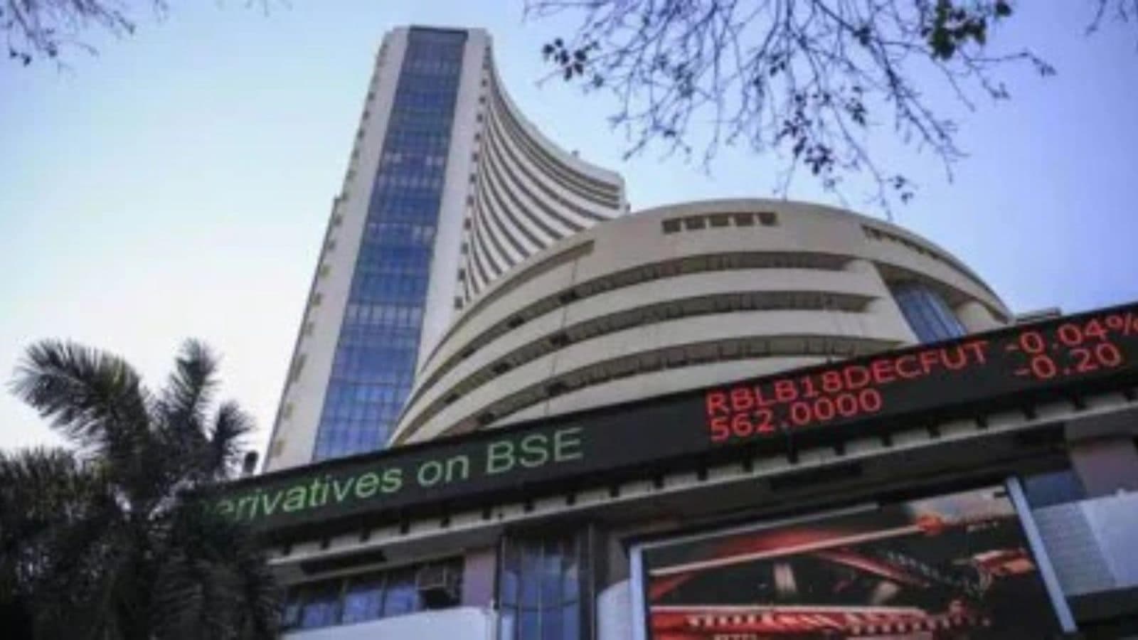 Indian Markets Dip: Sensex and Nifty Decline Amid Tensions