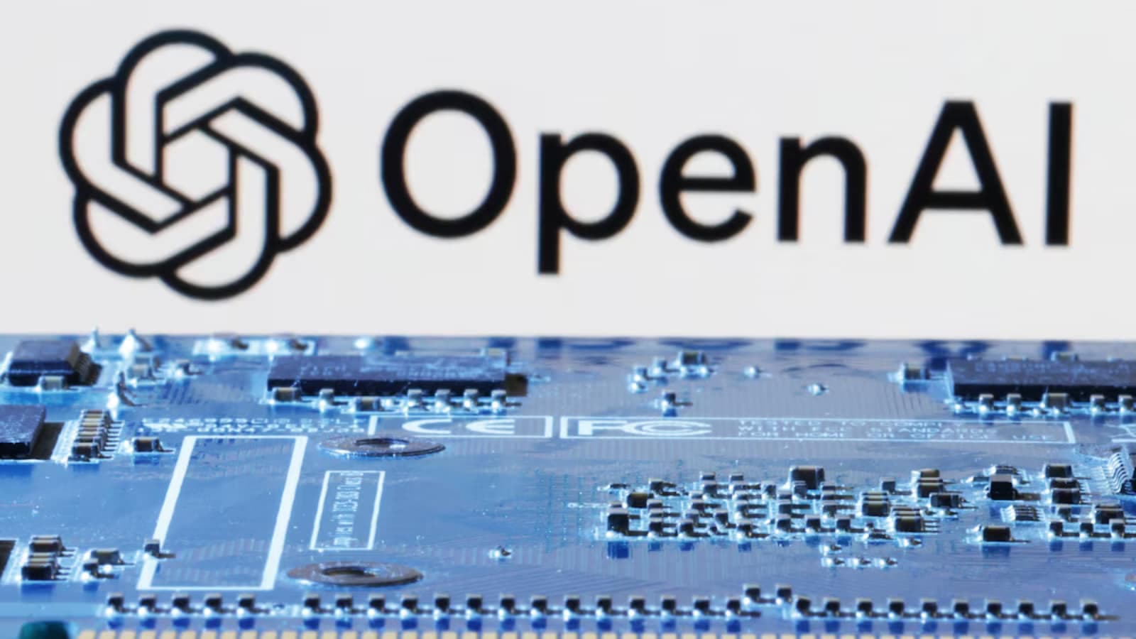 Breaking: OpenAI Unveils GPT-5.5, Revolutionizing AI Tasks