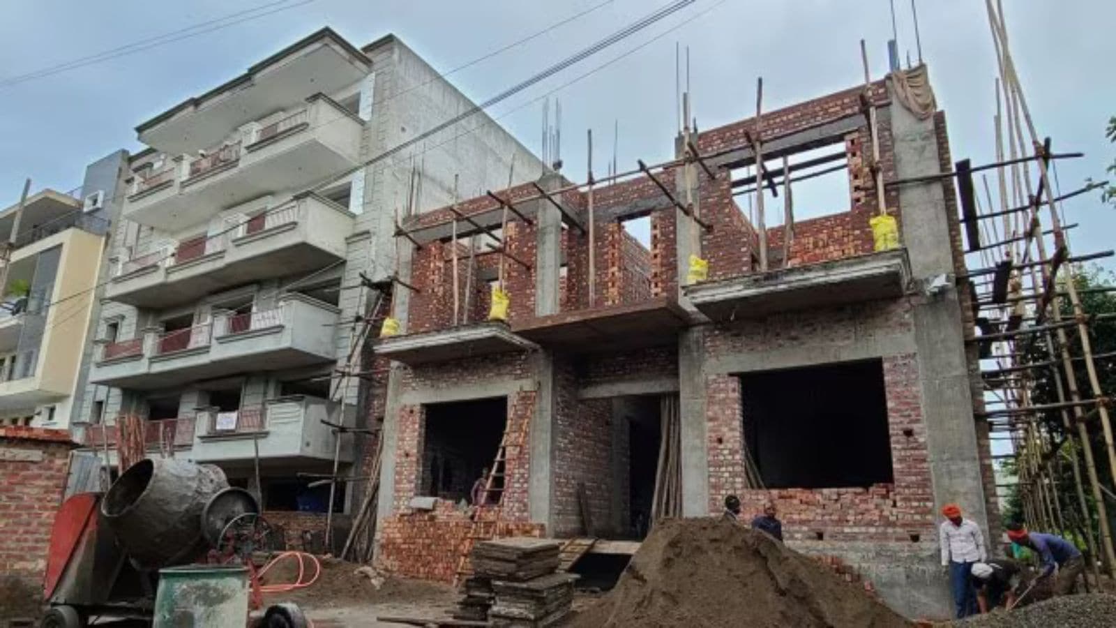 UPRERA Launches Online Complaint System for Homebuyers