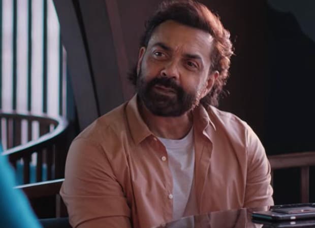 Bandar Trailer Sparks Debate: Activist and Director Clash