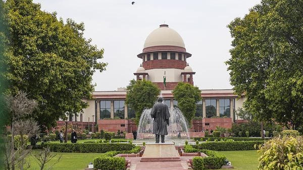 Supreme Court Reluctant to Change Five-Year Law Course Duration