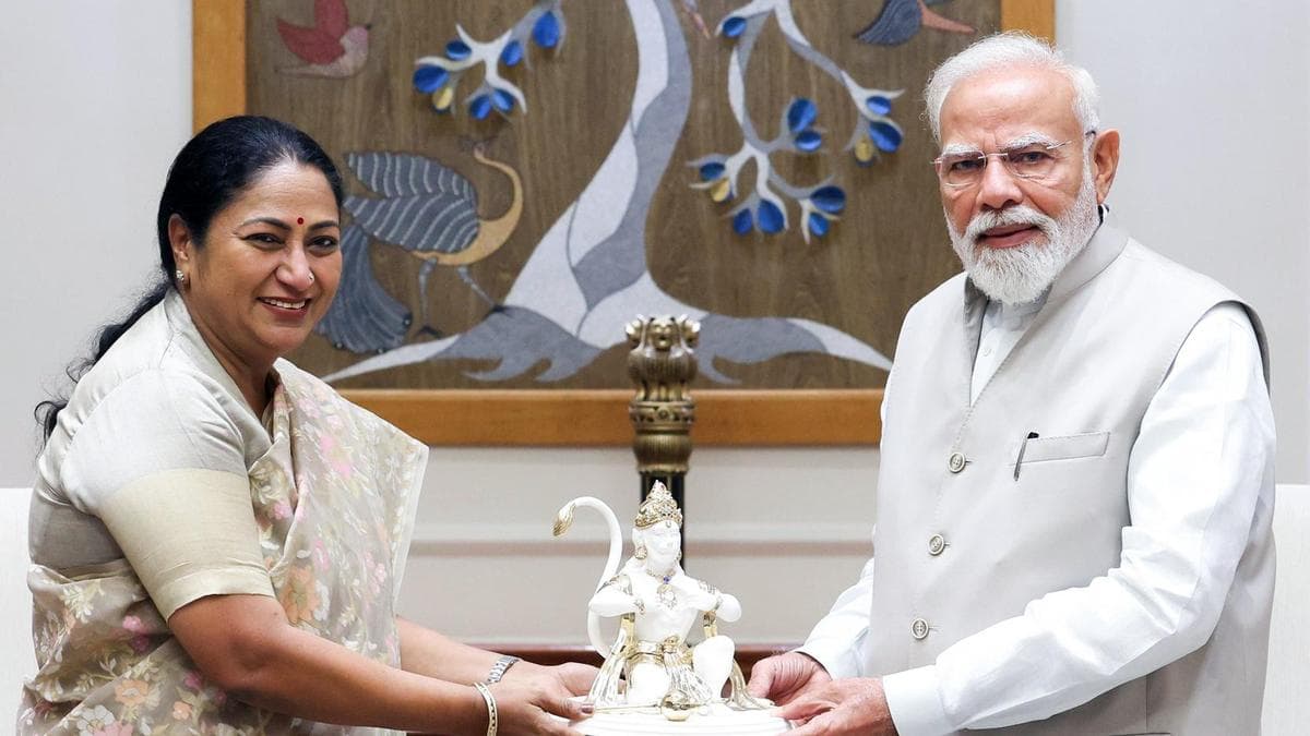 Delhi's CM Gupta Meets PM Modi to Discuss City Development