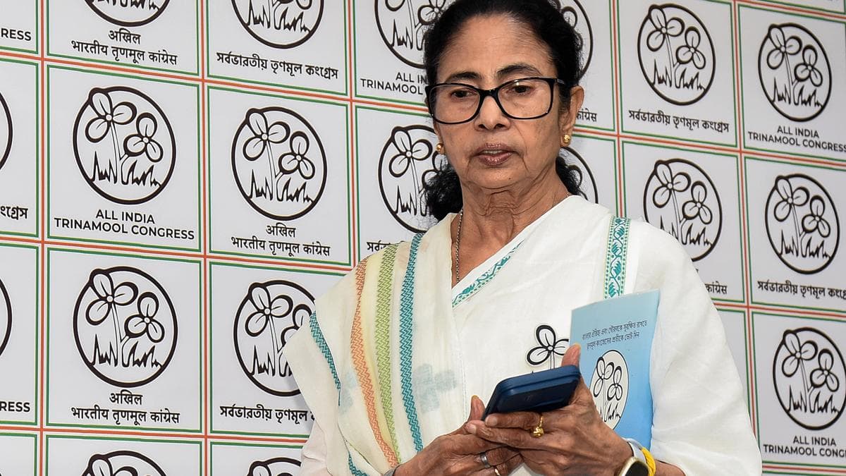 Mamata Banerjee Claims 'Unofficial' President's Rule in Bengal