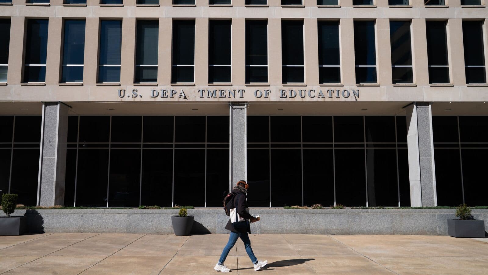 Major Shift: US Education Dept Transfers Student Loans to Treasury