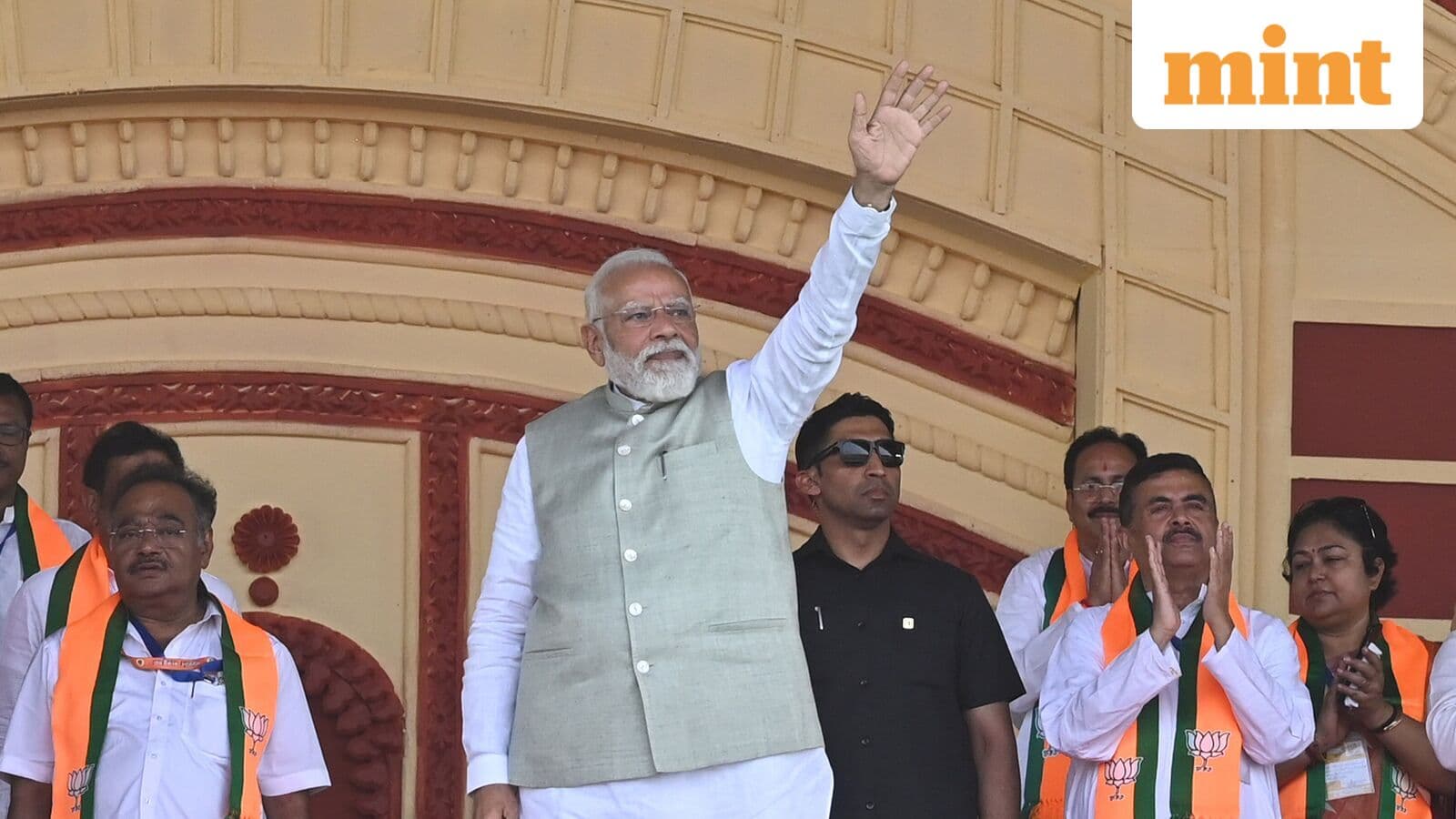 PM Modi, Murmu, Gandhi Lead Eid ul-Fitr Greetings Across India