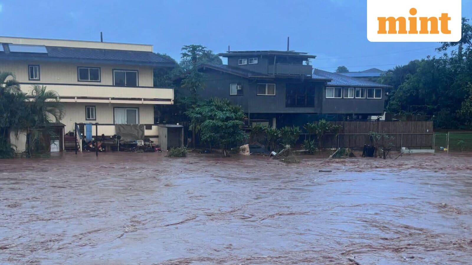 Hawaii Flooding Crisis: 5,500 Evacuate as 120-Year-Old Dam Threatens