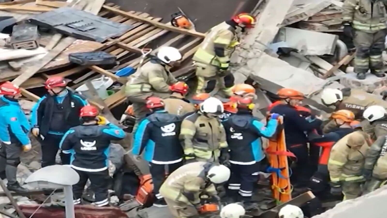 Shocking Gas Explosion Causes Building Collapse in Istanbul