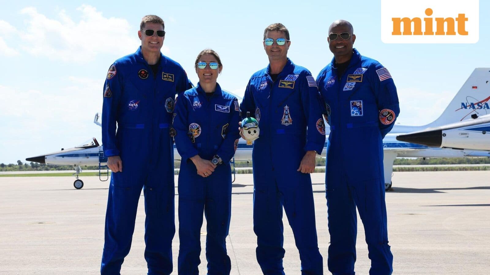 NASA Assembles First Crewed Artemis II Moon Mission Crew